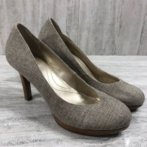 Tahari Connie Tan Tweed Round Toe Pump Heels
